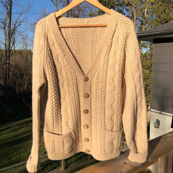 Vintage Hand Knitted Aran Cardigan - Acrylic yarn - L - cream tan colour - Picture 2 of 8